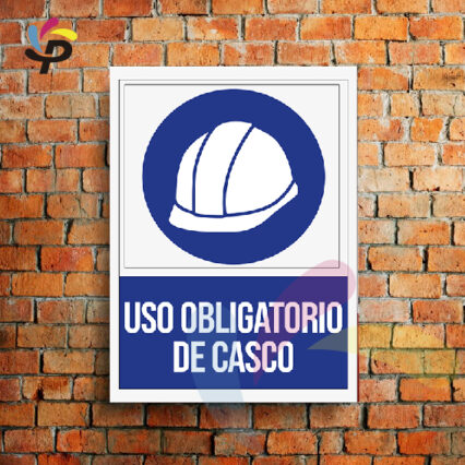 Uso obligatorio de casco (Vertical) / Señalética de seguridad 25x30cm